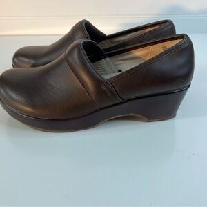 JBU by Jambu Designs Cordoba Clog Brown Leather Wms Size 9M Cushioned Comfort